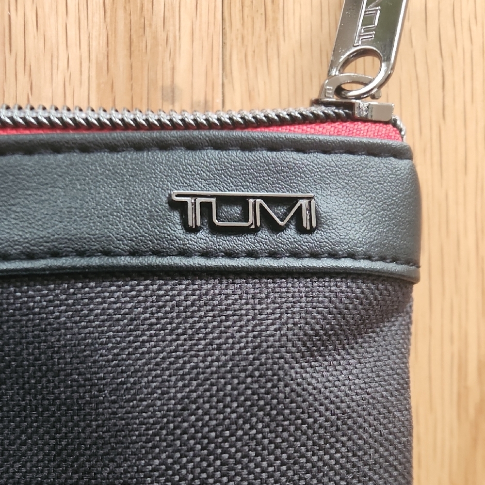 Tumi Black and Red Toiletry Bag Zipper Pouch - Picture 2 of 10